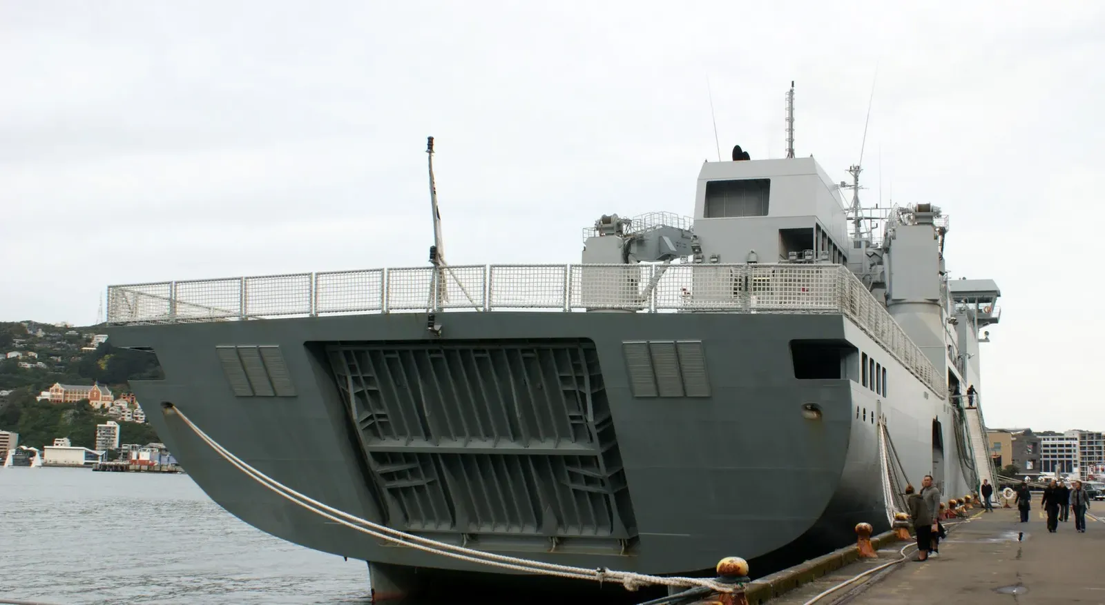 Stern and boat ramp of the frigate HMNZS Canterbury before it was scuttled — Bay of Islands
