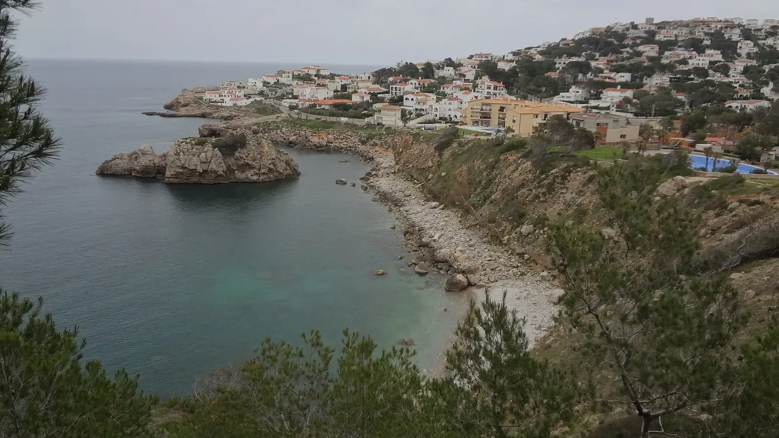 Illa Mateua and its cove, seen from the cliffs above L'Escala